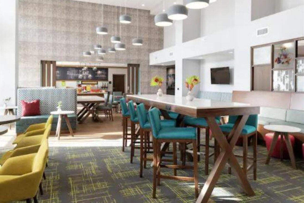 Hampton Inn Нидлс Экстерьер фото