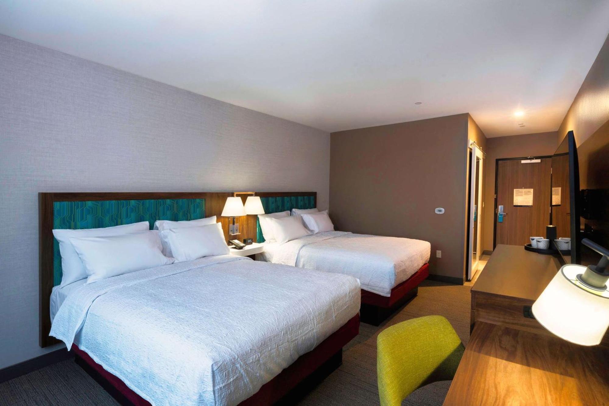 Hampton Inn Нидлс Экстерьер фото