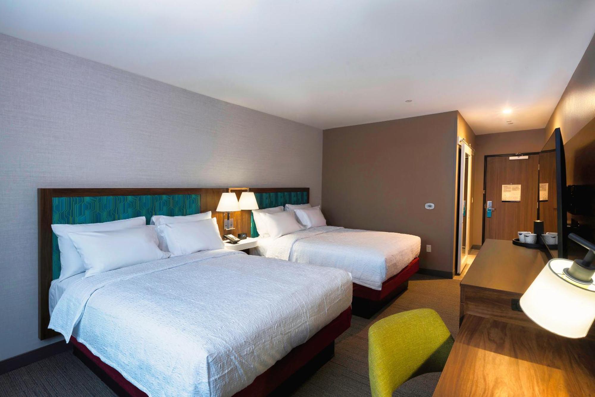 Hampton Inn Нидлс Экстерьер фото