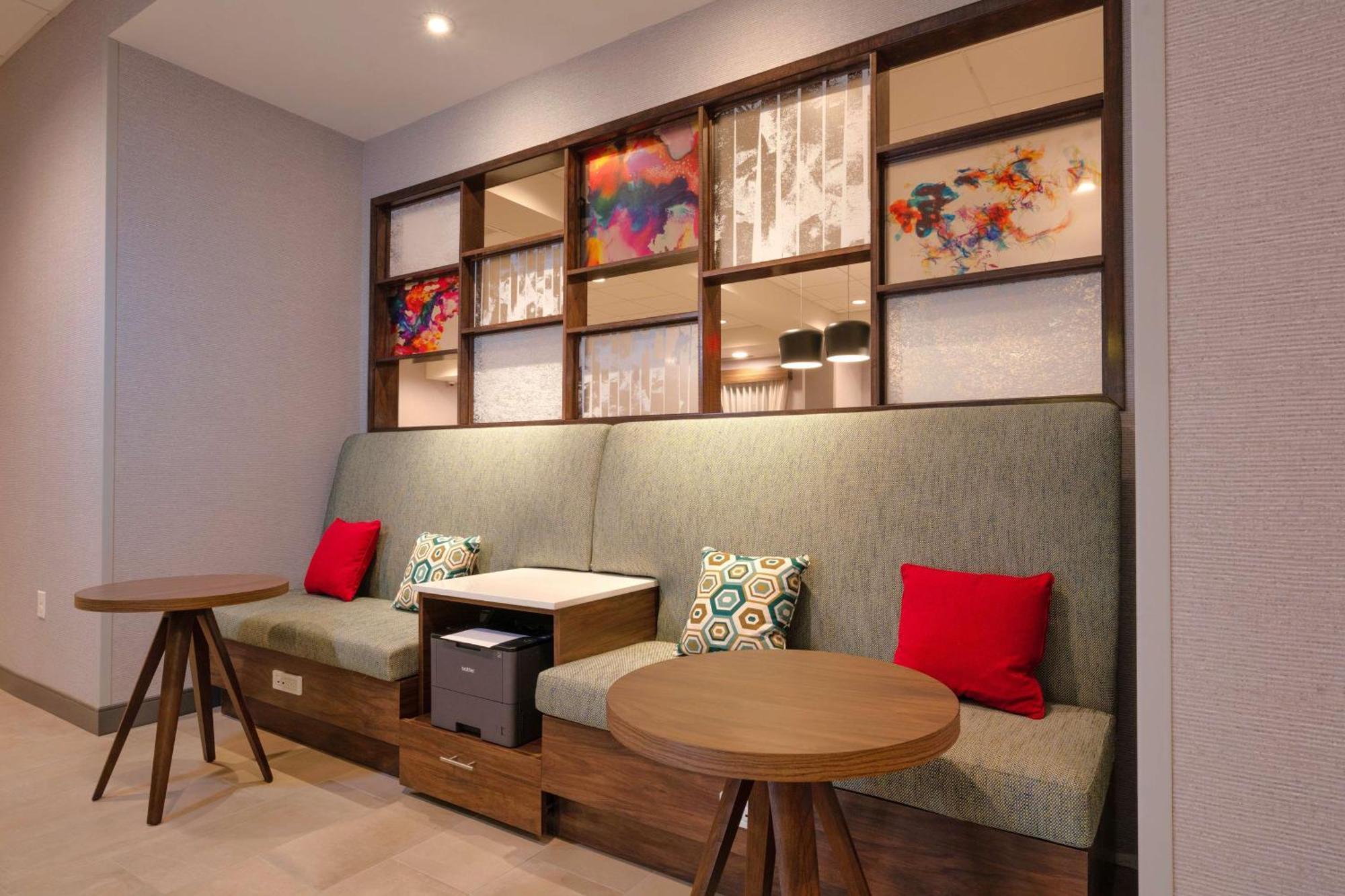 Hampton Inn Нидлс Экстерьер фото